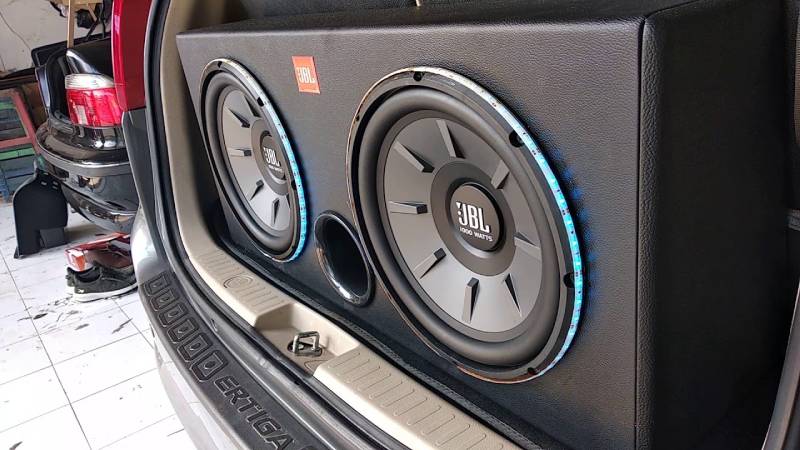HOW TO BREAK IN A CAR SUBWOOFER?